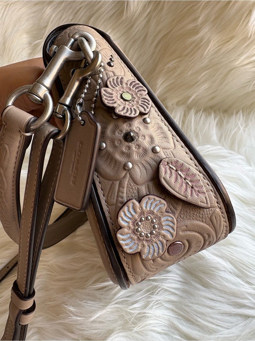 COACH Page 27 - S1781 - Stone Western Tooled + Tea Rose - Picture 10 of 12